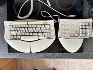 Apple Adjustable Ergonomic Keyboard M1242 + Numeric Keypad M1243 - Picture 1 of 3