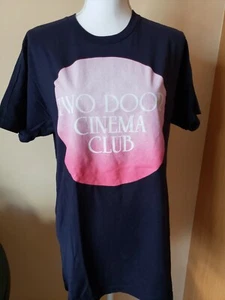Nueva camiseta 'Two Door Cinema Club' azul marino talla M  - Imagen 1 de 2