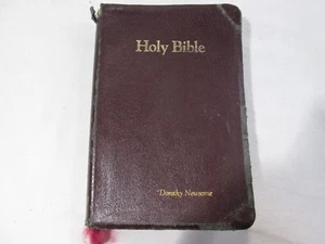 Holy Bible w/Reference/Concordance NKJ, Burgundy Bonded Leather C.1988 - Picture 1 of 5
