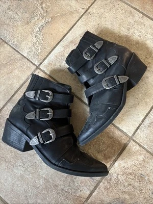 American Eagle Women’s Size 7 Real Leather Western Style Booties - Image 1 of 4