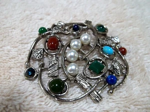 Vintage Signed ART Pin, Silver Tone Metal, Beads & Faux Pearls E5 - Picture 1 of 2