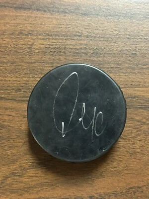 Disco de hockey autografiado firmado por Tuukka Rask Boston Bruins Foto 1 de 4