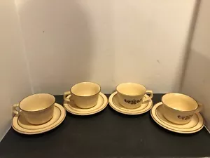 Set of 4 Vintage Pfaltzgraff Village Pattern Flat Coffee Tea Cup and Saucer - Picture 1 of 6