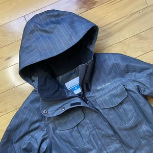 Columbia Omni-Tech Hard Shell Snowboarding Jacket Womens S Striped Hooded Coat - Picture 1 of 11