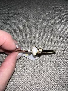 Brazalete Firmado Kendra Scott Alexandra en Oro al por menor $65 - Imagen 1 de 3