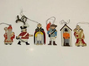 Vintage Department 56 Tiny Trimmings Pewter Articulated Soldier Ornaments in Box - Picture 1 of 3