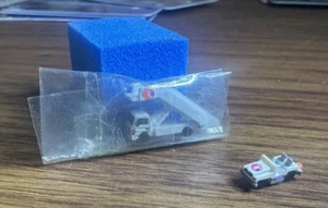 Jet-X / Dragon Wings 1:400 Hawaiian Airlines Airport GSE RARE Tractor Air Stairs - Picture 1 of 2