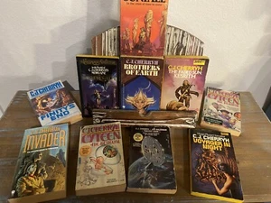 Lot of 10 C.J. Cherryh Science Fiction Paperbacks - Picture 1 of 6