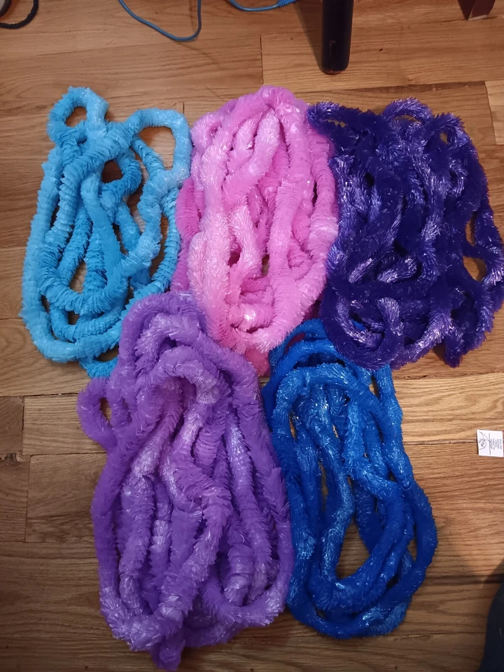 LOTE DE 35 HAWAIANOS PLÁSTICO LEIS LUAU PLAYA FIESTA Elsa DECORACIÓN ¡Envío Gratis! Foto 1 de 1