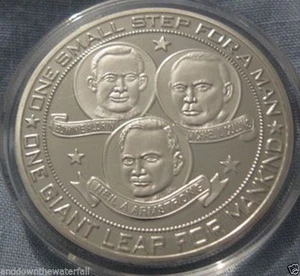 Moon Landing Silver Coin Apollo Lunar Astronauts Armstrong Buzz Aldrin Walking - Picture 1 of 2