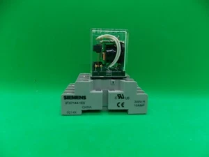 SIEMENS RELAY  3TX7126-3HF13 & SOCKET BASE 3TX7144-1ES NOB - Picture 1 of 4