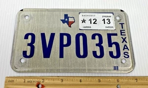 Placa de licencia de motocicleta Texas 3VP035 13 de diciembre condado de Harris exhibición vencida SOLO - Imagen 1 de 3