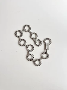 Cinturón de eslabones de cadena de cuero metálico tono plata SUZI ROHER, talla única - Imagen 1 de 7