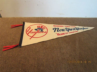 VINTAGE, OFFICIAL"NY YANKEES" STADIUM PENNANT - Image 1 of 4