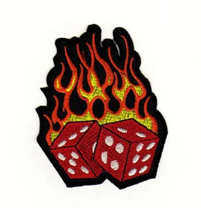 ac69★Würfel Rockabilly Flammen Feuer Aufnäher Bügelbild Applikation Neu 7 x 9 cm - Bild 1 von 1