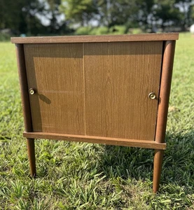 Vintage MCM Record Cabinet LP Music Album storage LU VAN INC Style Retro - Picture 1 of 18