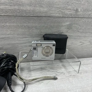 Fujifilm Finepix F440 4.1MP Digital Camera - Silver - Picture 1 of 8