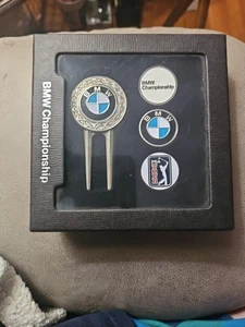  BMW "Tour Championship" Divot Tool Set. - Bild 1 von 3