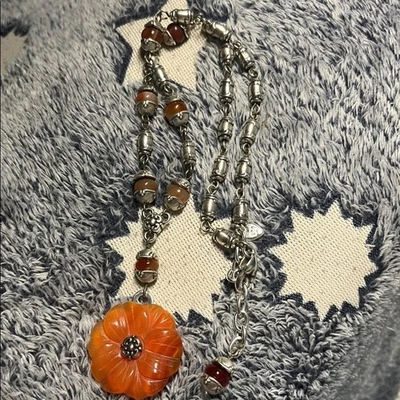 RARO Collar Colgante Brighton Flor Cornalina Tallada Tono Plata 18" Foto 1 de 4