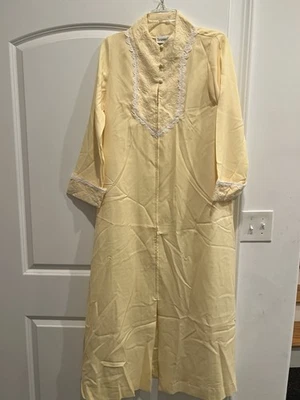 Camisón vintage Christian Dior para mujer blanco de encaje manga larga camisón de cabaña Foto 1 de 4