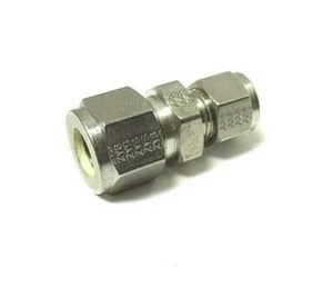 Tylok 1/2" OD Tube x 3/8" OD Tube Reducing Union 316 Stainless Steel 8RU6T - Picture 1 of 1