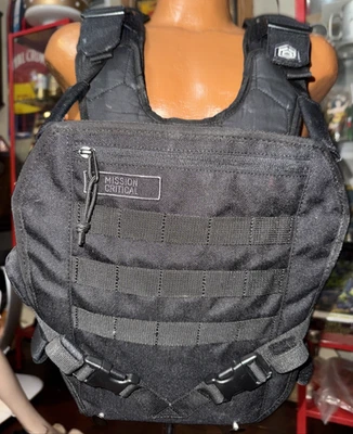 Mochila MISSION CRITIC ESTILO MILITAR PORTABEBÉS NEGRA USADA EN EXCELENTE ESTADO para papá 10400B Foto 1 de 4