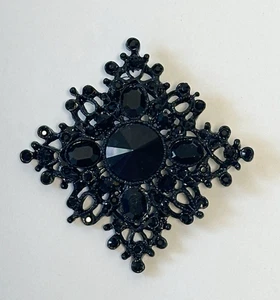 ST. JOHN Crystals Rhinestone Black Snowflake Pin Brooch Signed Vintage NEW - Picture 1 of 14