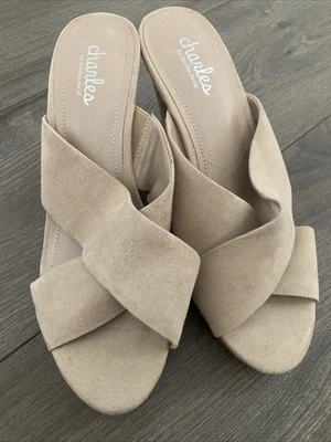 Zapato para mujer Charles David Latrice cuña beige talla 7 Foto 1 de 3