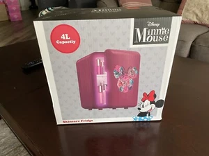 Disney Minnie Mouse 4 Liter Mini Fridge Skincare & Cosmetic Product Refrigerator - Picture 1 of 12