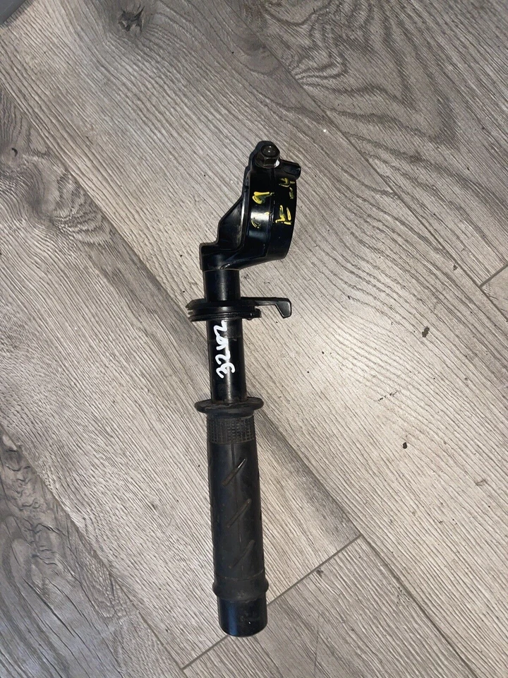 Guidão de guidão esquerdo 01/06 Honda CBR600F / CBR600F4i / F4i / 600F4I fabricante de equipamento original - Imagem 1 de 1