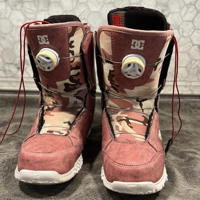 DC Search 2020 Womans Snow Boots Size 7.5 Camo, Pink White Brown Pre owned ￼ - Image 1 of 4