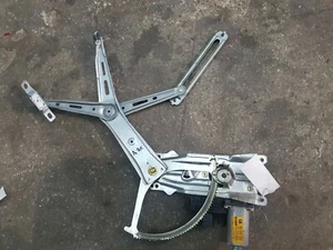 OPEL ZAFIRA (99-05) MNV 5P (90579356) FRONT RIGHT WINDOW REGULATOR MOTOR - Picture 1 of 1