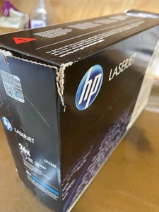 FABRYCZNIE NOWY I ORYGINALNY HP 26X CF226X W ZAPIECZĘTOWANYM PUDEŁKU DETALICZNYM DOKŁADNIE TAK, JAK NA ZDJĘCIU - Zdjęcie 1 z 2