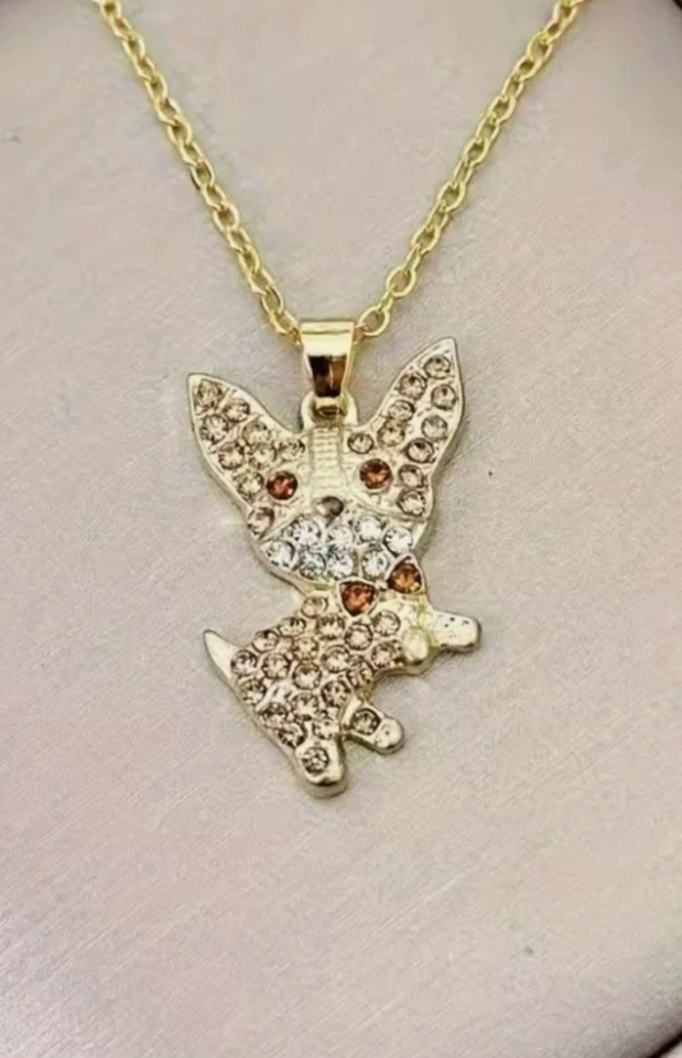 Schöne Kristall Chihuahua Hund Halskette in Geschenkbox - Bild 1 von 1