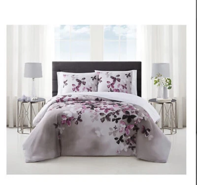 New Vince Camuto Lissara Floral Full/ Queen Duvet Cover Set - Image 1 of 4