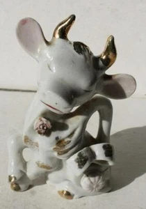 Kuh Stier Figur Gold Akzente Augen geschlossen 3D Blume Keramik handbemalt Japan - Bild 1 von 1