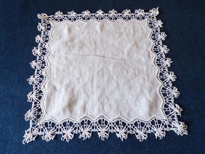 POCHETTE MOUCHOIR ANCIEN DENTELLE DU PUY - Photo 1/4