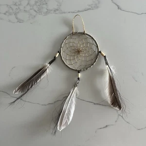 Colgante de pared Anthropologie atrapasueños vintage en marrón y plata - Imagen 1 de 4