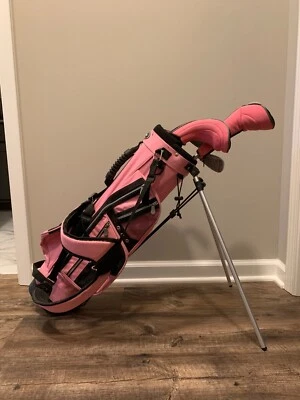 Bolsa de golf Tour Edge Bazooka de pie para niños rosa y blanco divisor de 4 vías 28" de alto con club Foto 1 de 4