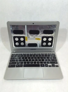 Samsung XE303C12 11.6" Chromebook/Exynos 5250/16GB eMMC/2GB RAM - RV - Picture 1 of 6