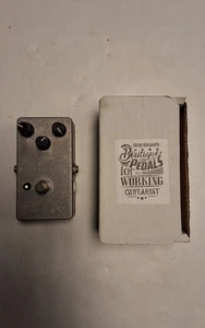 Pedal de pie para guitarra Chicago Stompworks negro ruso Muff Clone usado - Imagen 1 de 7