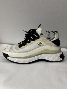 CHANEL Plateau Sneaker US7,5 weiß beige elfenbein schwarz Freizeit CC Logo Schuhe - Bild 1 von 12