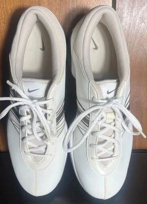 耐克女式 8 码美国 TAC Power Channel 白色轻便高尔夫鞋 - VGC — 第 1/4 张图片