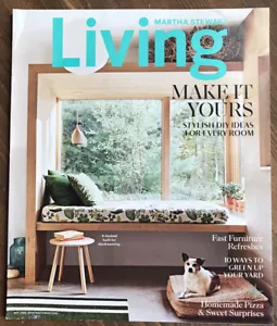 MARTHA STEWART LIVING MAGAZINE ."I0 WAYS TO GREEN UP YOUR YARD " MAY, 2018 - Foto 1 di 3