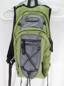 Mochila de agua High Sierra 2L con múltiples bolsillos soporte para casco de bicicleta - Imagen 1 de 20