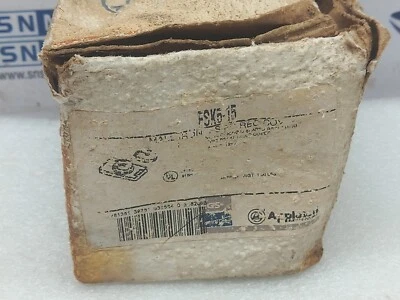 Appleton Electric FSK5-15 Receptacle Cover 15AMP 125V - Image 1 of 4