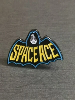 KISS Ace Frehley Spaceman Pin Badge Patch New High Quality Destroyer