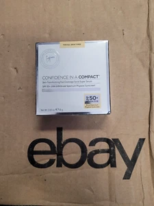 It Cosmetics Confidence In A Compact Solid Serum Foundation 0.63OZ SAME DAY SHIP - Picture 1 of 3