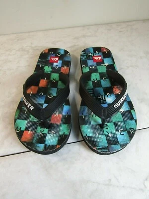 Sandalia chancla a cuadros negra Quiksilver zapatos para niños talla 13-1 Foto 1 de 4