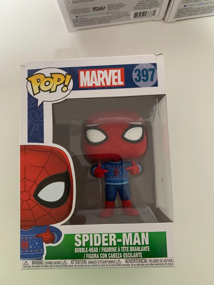 Funko Pop Marvel 397 Spider-Man (ugly sweater) - Imagen 1 de 4